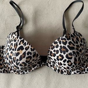 PINK Victoria’s Secret TOTAL SWEETHEART DEMI Bra, 34C